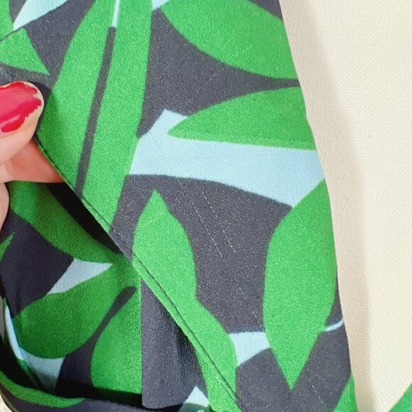 Walter Baker Valencia Dress in Green Short Sleeve Button Up Leaf Print Size M - Picture 12 of 13